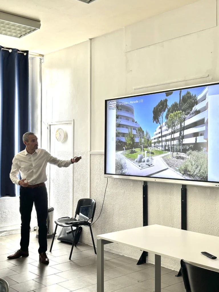 ecran TV salle cours sully 2026